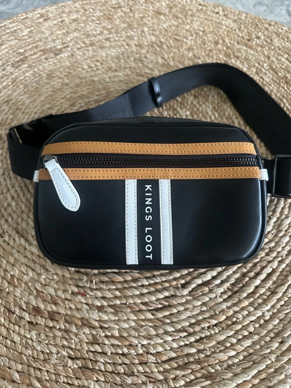 Kings Loot Crossbody